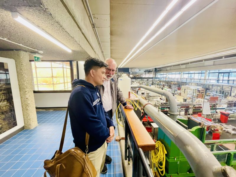 Tham quan phòng thí nghiệm thủy lực tại Đại học Công nghệ Delft, Hà Lan